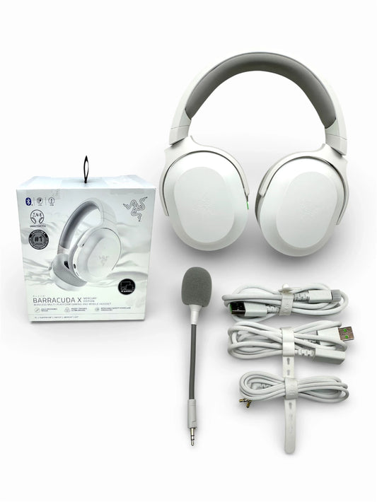 Razer Barracuda X 2022 Mercury White headset and accessories