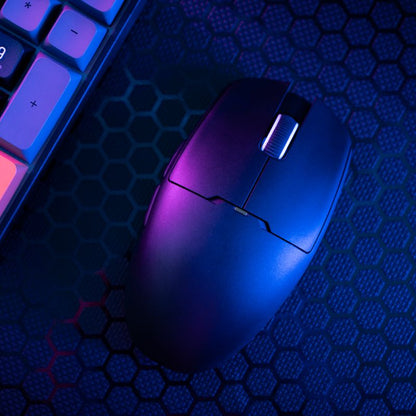 DarkFlash DFM80 Plus black gaming mouse lifestyle image