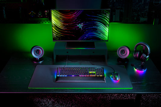 Razer BlackWidow V4 side view