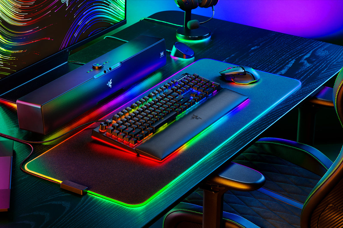 Razer BlackWidow V4 Pro profile view