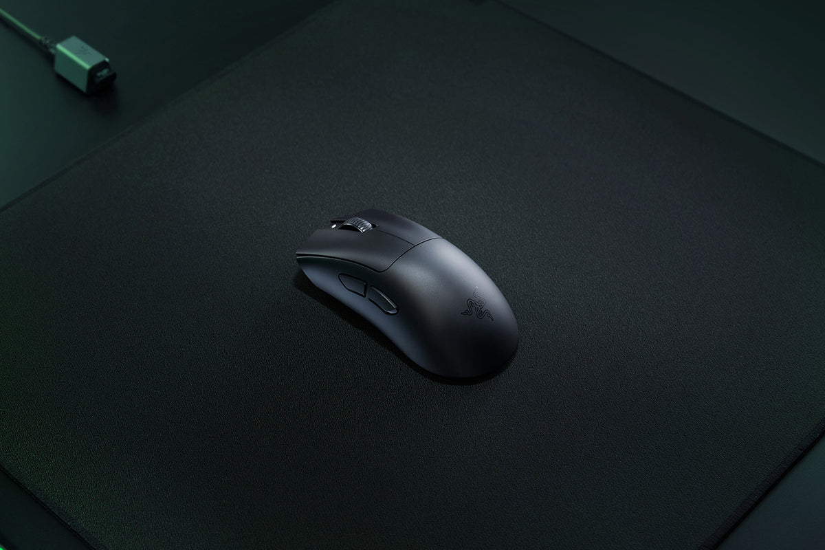 Razer DeathAdder V3 HyperSpeed main product view
