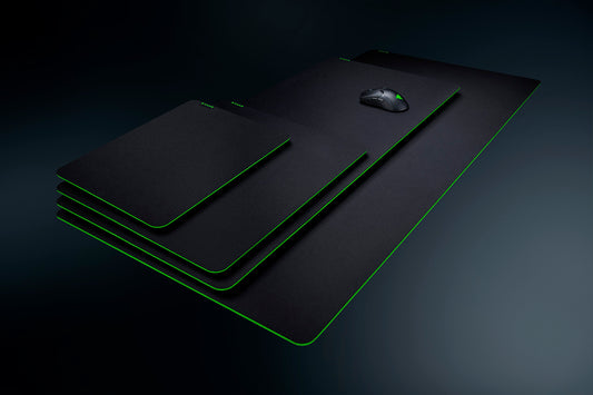 Razer Gigantus V2 size comparison and product view