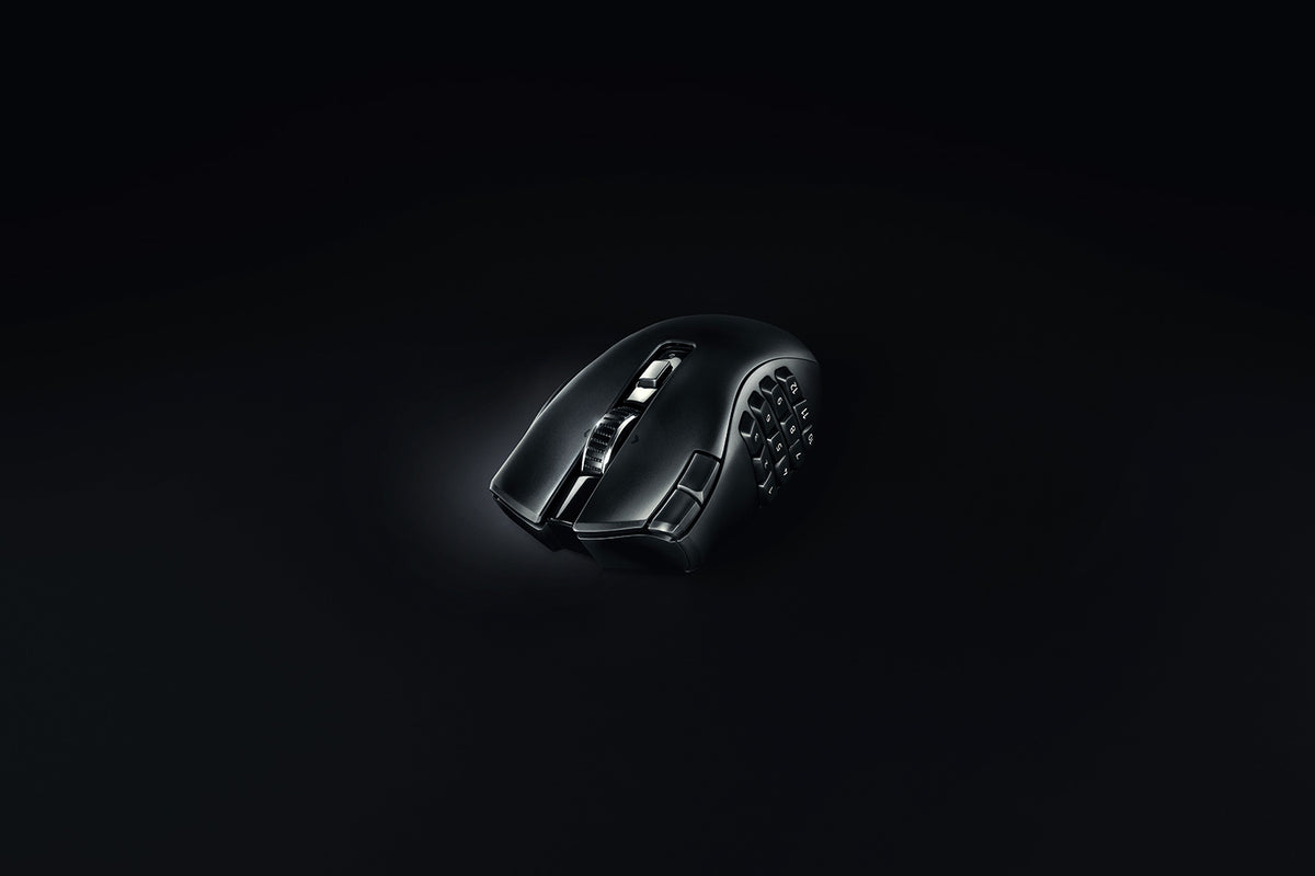 Razer Naga V2 HyperSpeed wireless MMO gaming mouse main view