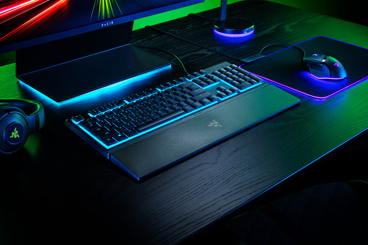 Razer Ornata V3 X side view