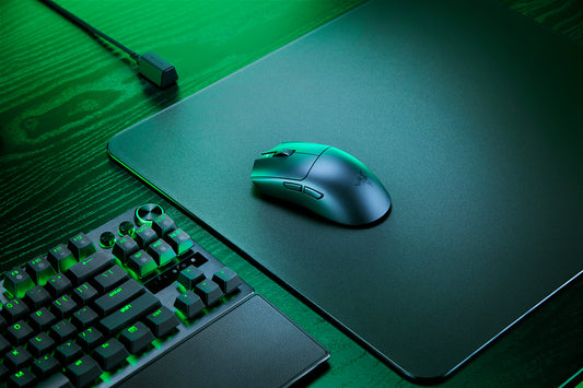 Razer Viper V3 Pro Black side view