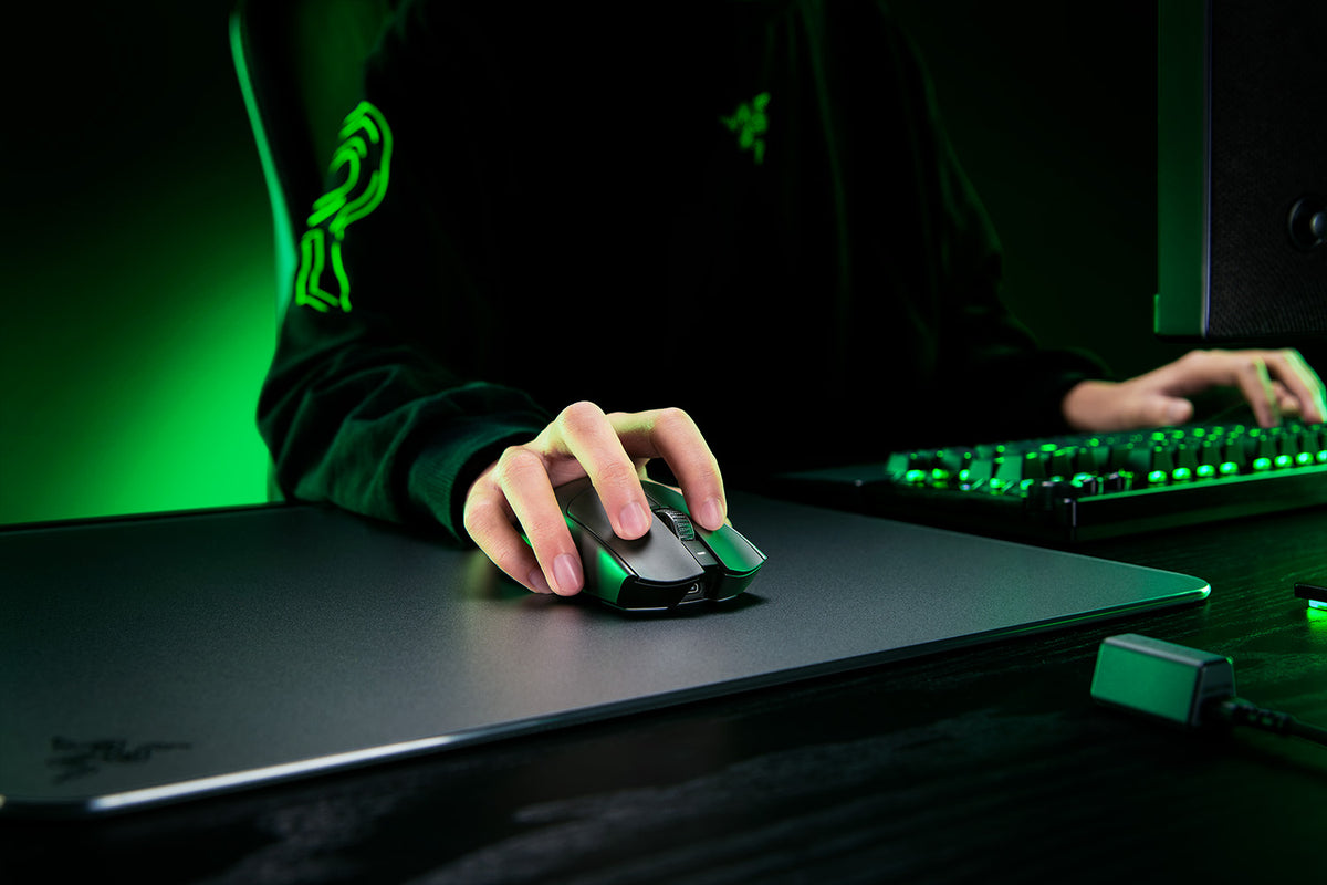 Razer Viper V3 Pro Black profile view